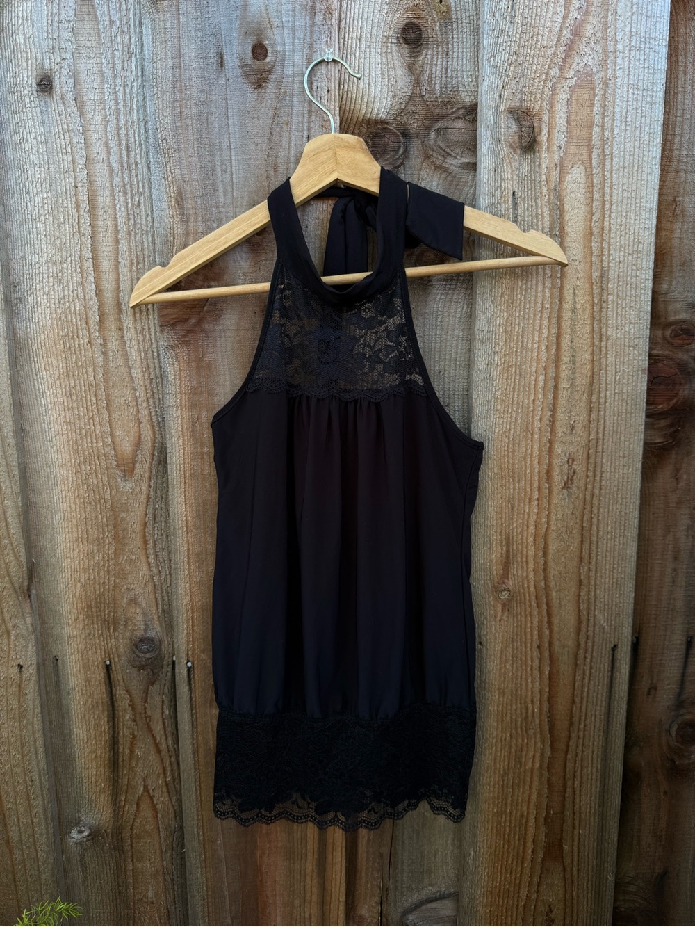 Vintage Black Lace Highneck Halter Top 🌿